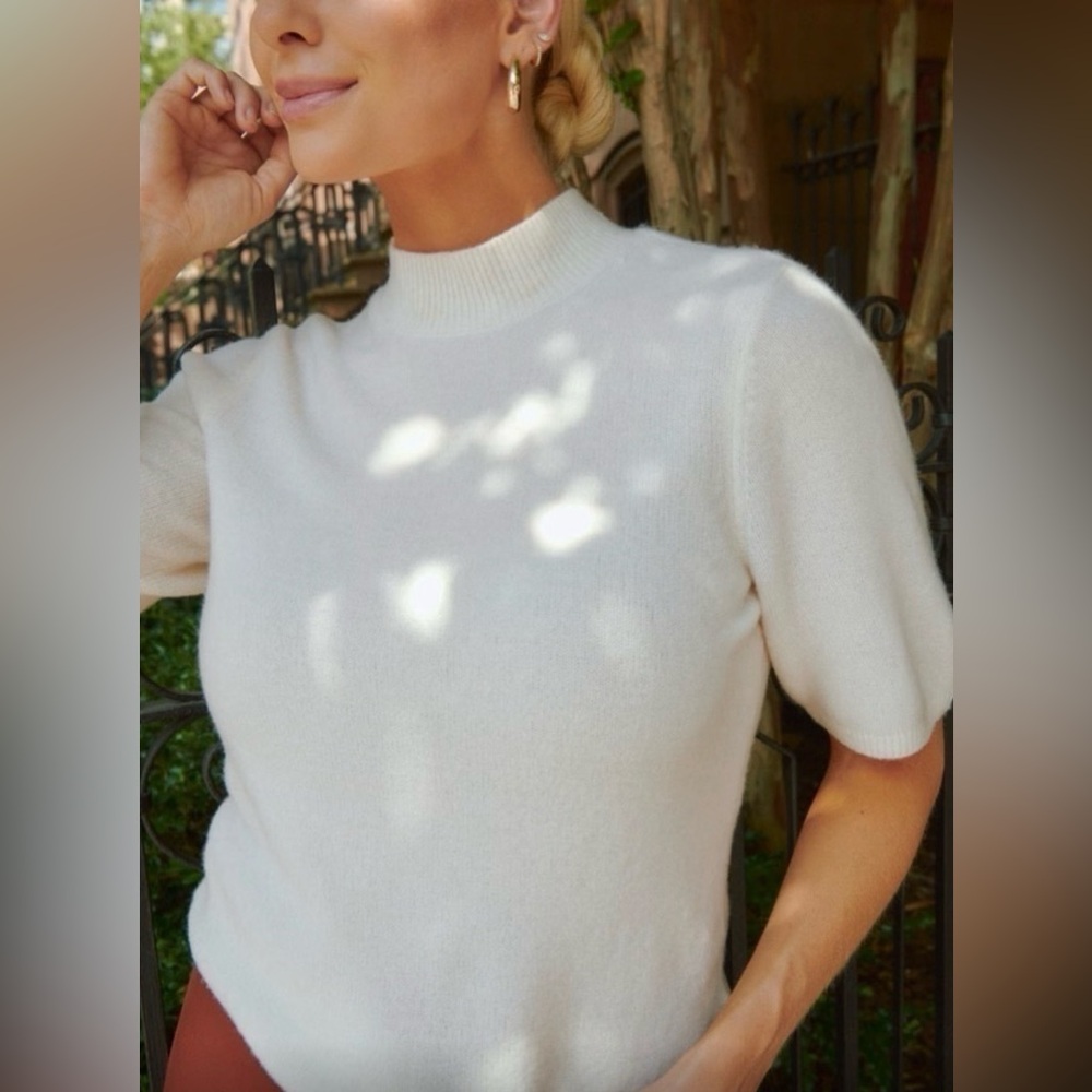 Abercrombie & Fitch cream Mock Neck Short Sleeve Knit Sweater Medium Soft Wool